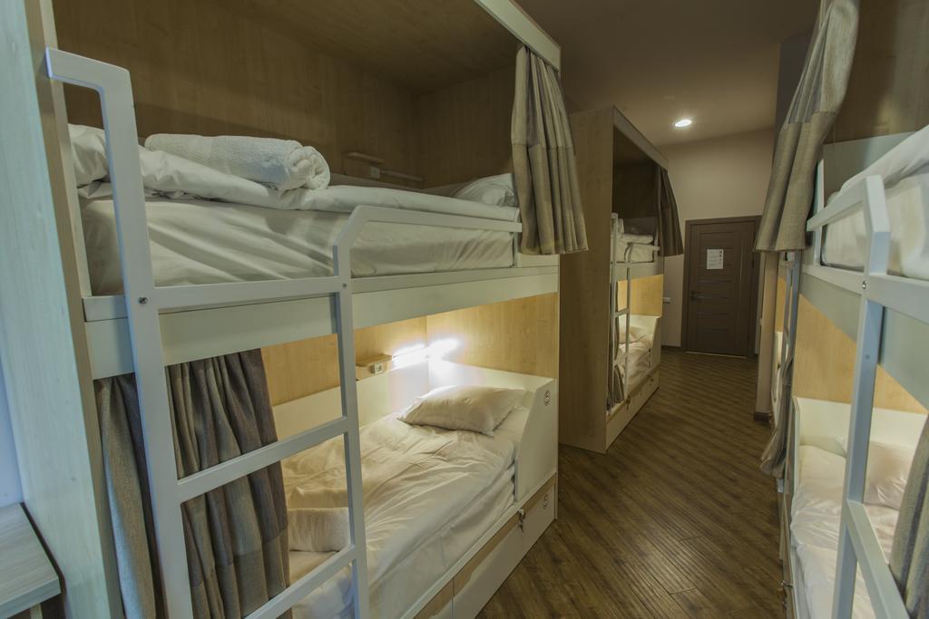 Holiday Hotel & Hostel Jerevan Eksteriør billede