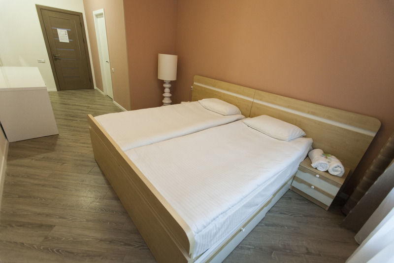 Holiday Hotel & Hostel Jerevan Eksteriør billede