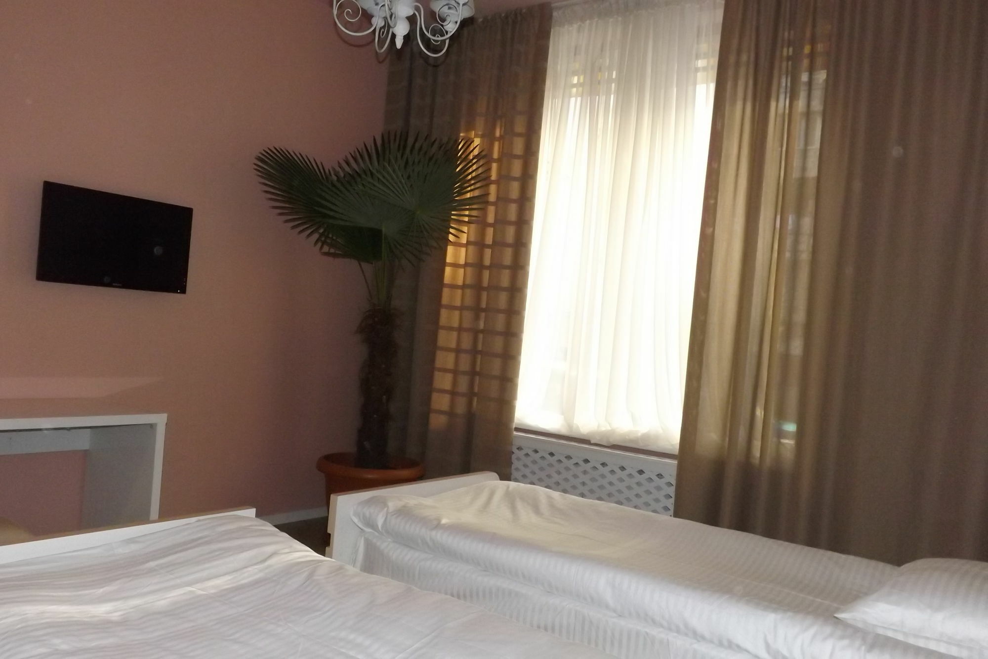 Holiday Hotel & Hostel Jerevan Eksteriør billede